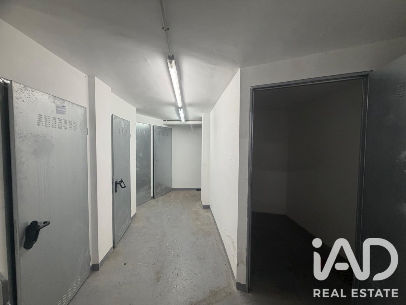Garāža Gava, Barcelona, Spānijā 600 m2 Nr. 197817