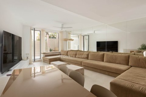 Appartamento a Barcelona, Spagna 3 camere da letto, 132 mq. N° 197619