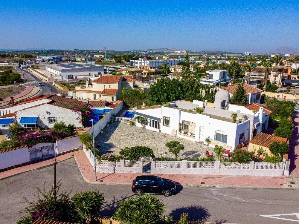 Villa a Ciudad Quesada, Alicante, Spagna 4 camere da letto, 233 mq. N° 197472