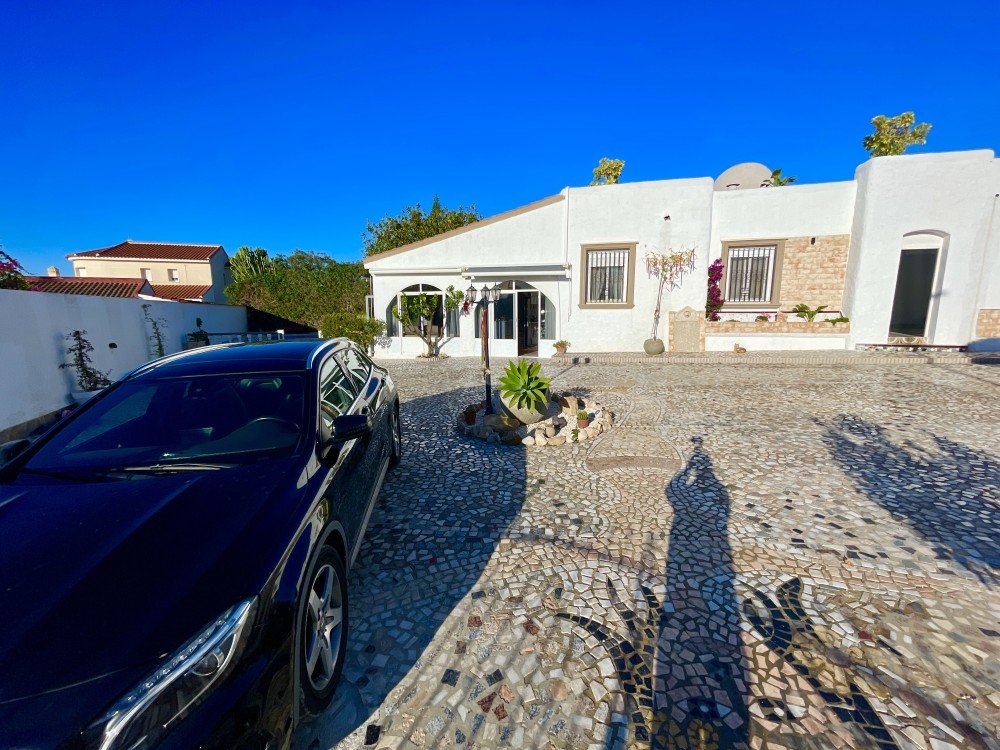 Villa a Ciudad Quesada, Alicante, Spagna 4 camere da letto, 233 mq. N° 197472