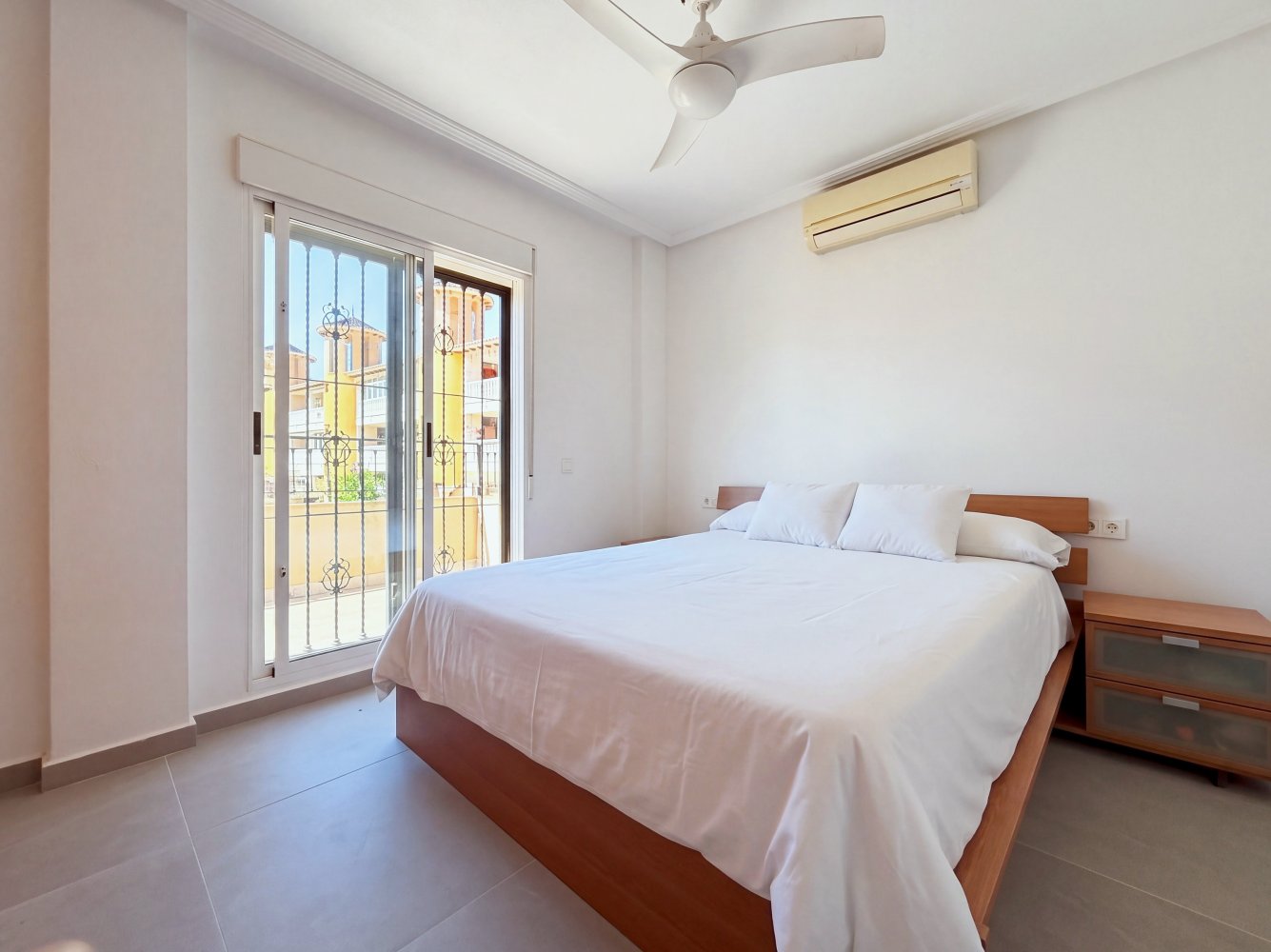 Townhouse in Alicante, Spanien 3 Schlafzimmer, 86 m2 Nr. 198039