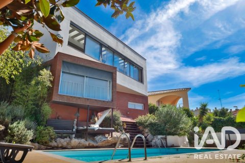 House à Sitges, Barcelona, Espagne 6 chambres, 354 m2 No. 198686