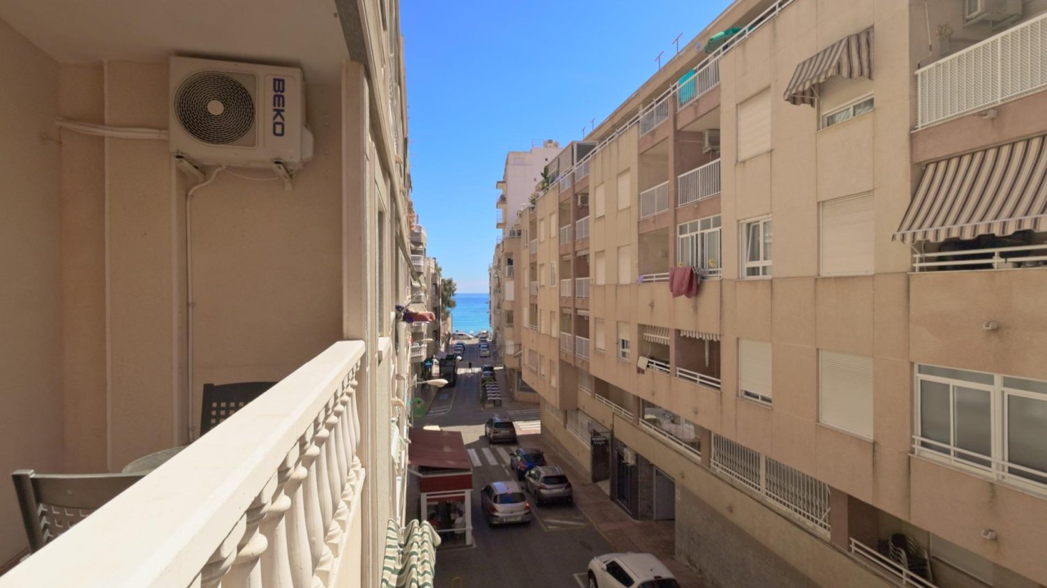 Apartment in Torrevieja, Alicante, Spain 3 bedrooms, 81 sq.m. No. 197435