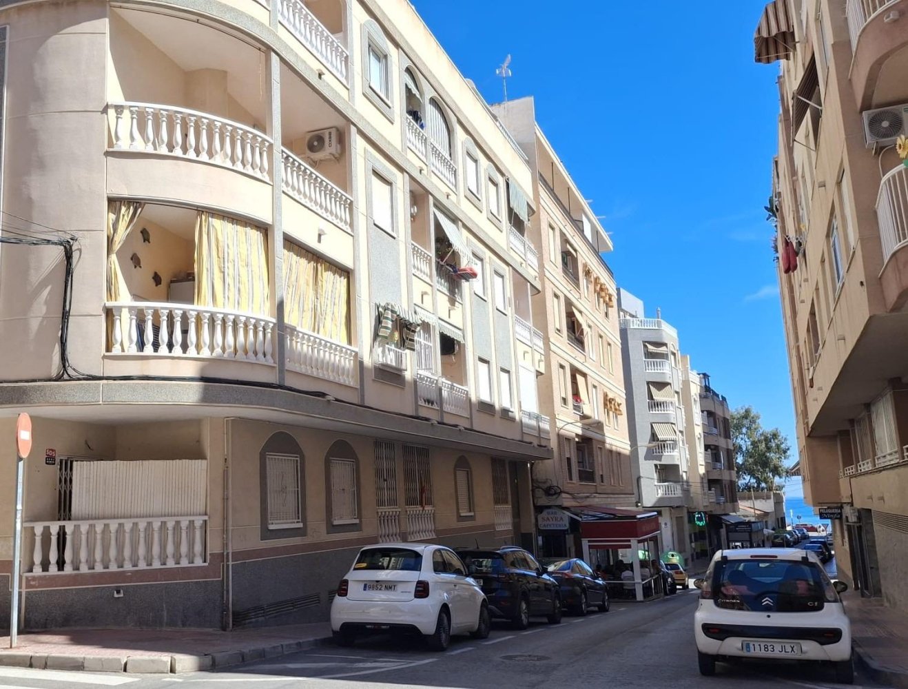 Apartment in Torrevieja, Alicante, Spain 3 bedrooms, 81 sq.m. No. 197435