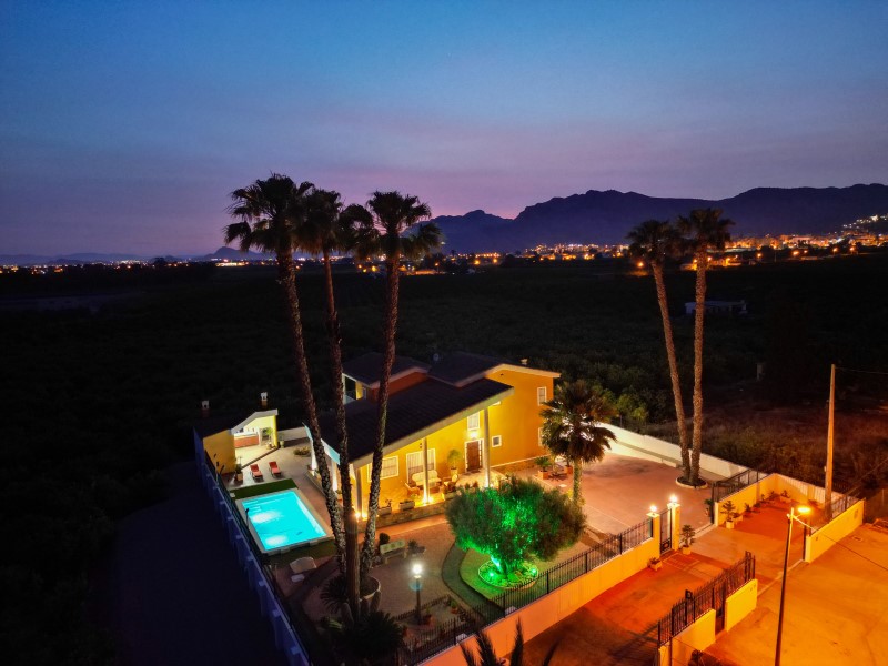 Villa in Orihuela, Alicante, Spain 5 bedrooms, 433 sq.m. No. 199103