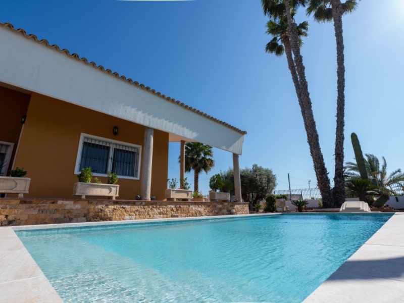 Villa in Orihuela, Alicante, Spain 5 bedrooms, 433 sq.m. No. 199103
