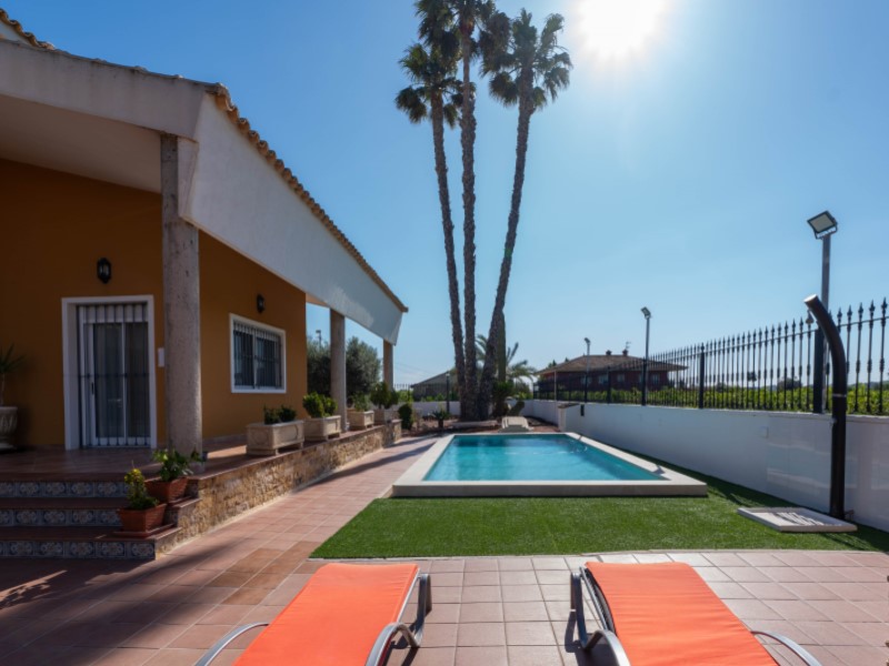 Villa in Orihuela, Alicante, Spain 5 bedrooms, 433 sq.m. No. 199103