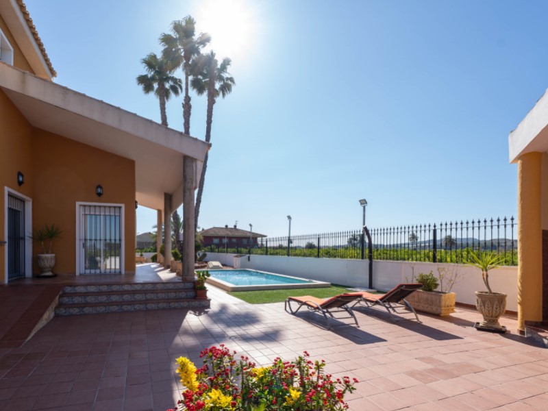 Villa in Orihuela, Alicante, Spain 5 bedrooms, 433 sq.m. No. 199103