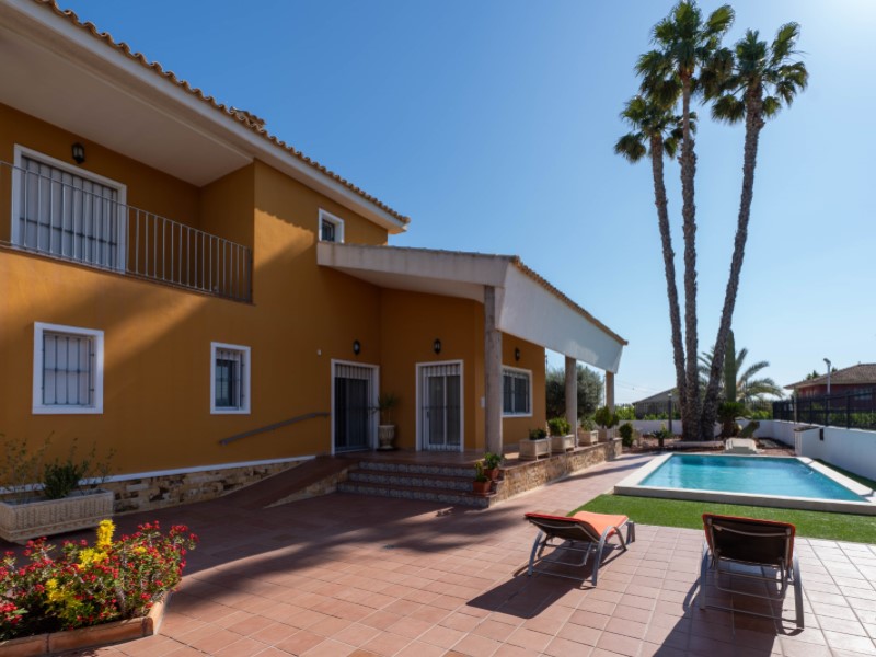 Villa in Orihuela, Alicante, Spain 5 bedrooms, 433 sq.m. No. 199103