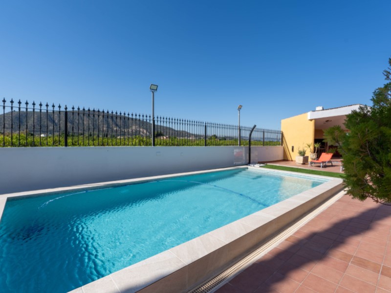 Villa in Orihuela, Alicante, Spain 5 bedrooms, 433 sq.m. No. 199103