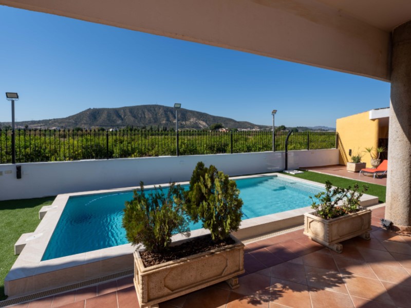 Villa in Orihuela, Alicante, Spain 5 bedrooms, 433 sq.m. No. 199103