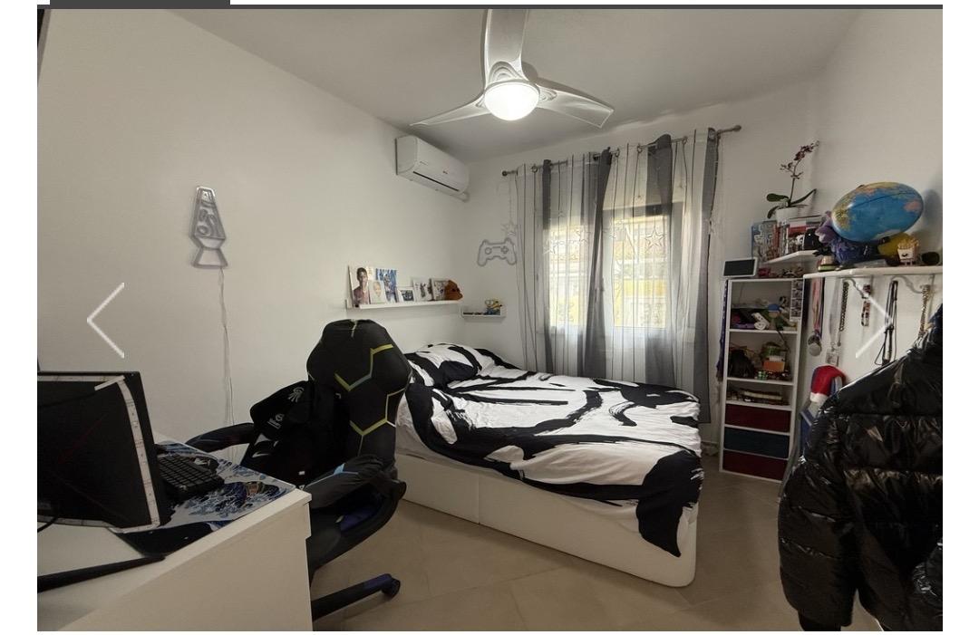 Kaupunkipientalo La Florida, Alicante, Espanja 4 makuuhuonetta, 145 m2 No. 199099