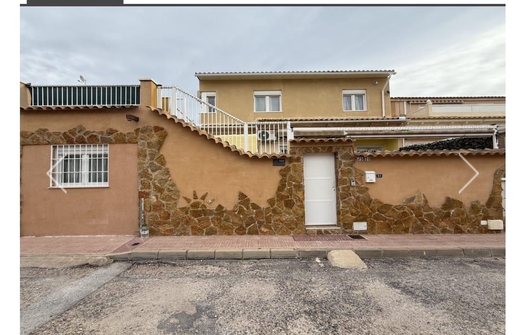 Kaupunkipientalo La Florida, Alicante, Espanja 4 makuuhuonetta, 145 m2 No. 199099