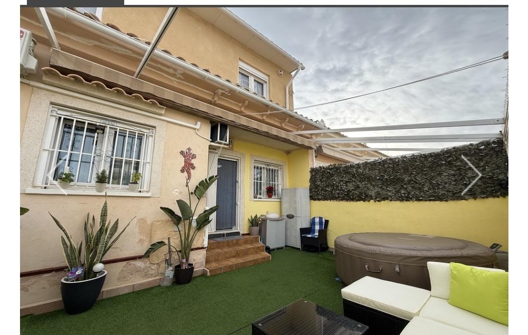 Kaupunkipientalo La Florida, Alicante, Espanja 4 makuuhuonetta, 145 m2 No. 199099