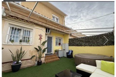 Kaupunkipientalo La Florida, Alicante, Espanja 4 makuuhuonetta, 145 m2 No. 199099