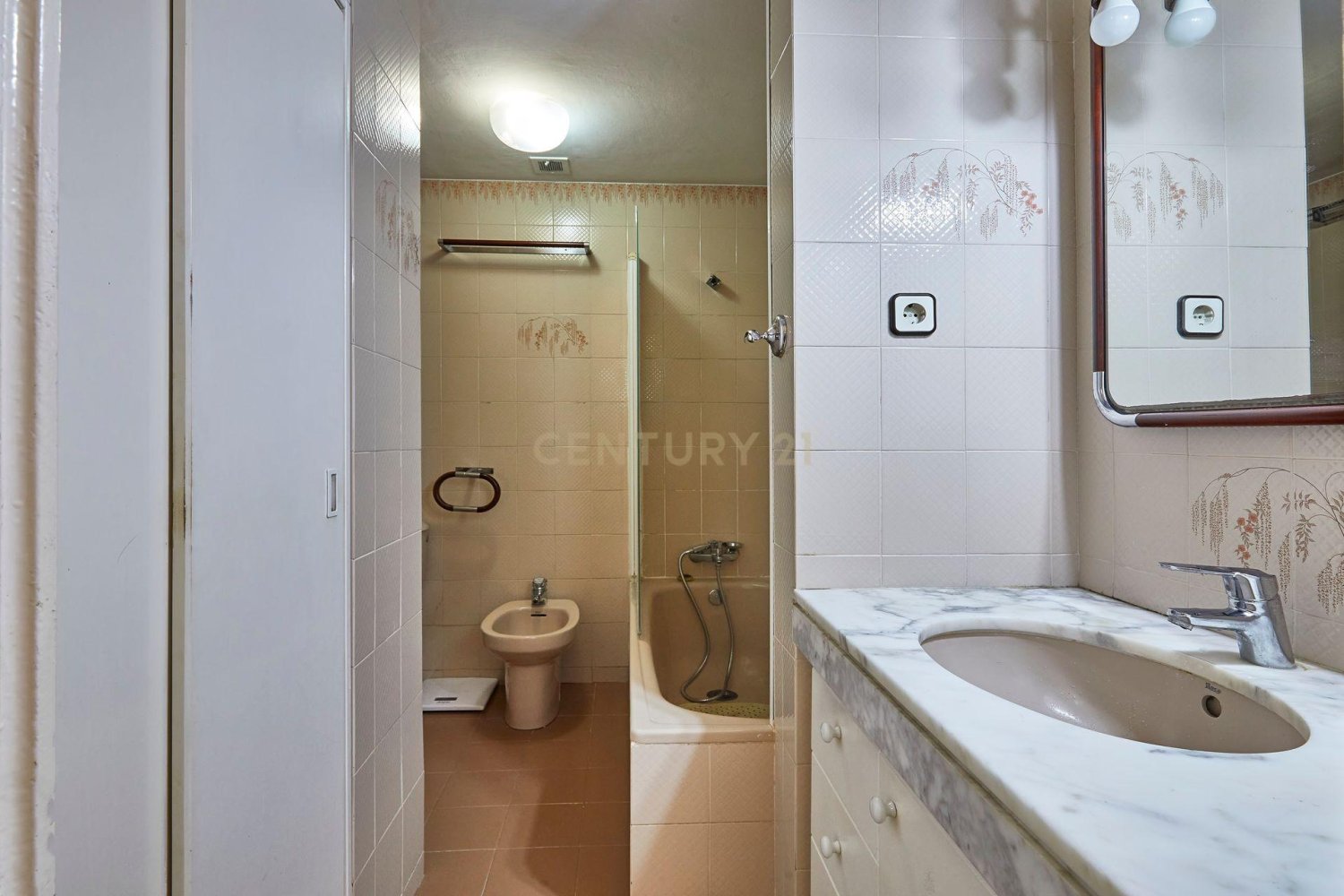 Casa a Barcelona, Spagna 7 camere da letto, 212 mq. N° 197536