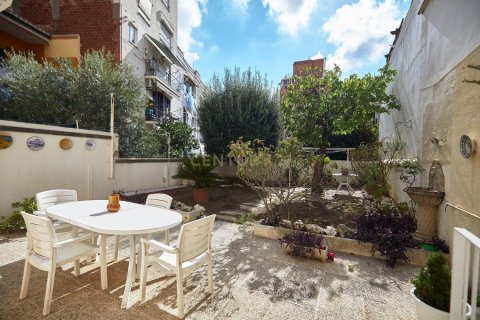 Casa a Barcelona, Spagna 7 camere da letto, 212 mq. N° 197536