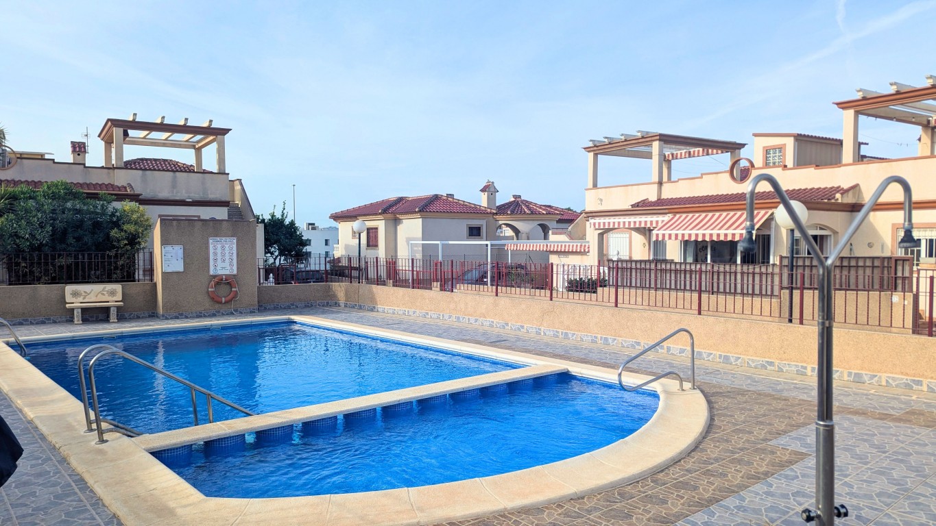 Casa adosada en San Fulgencio, Alicante, España 2 dormitorios, 55 m2 No. 199846