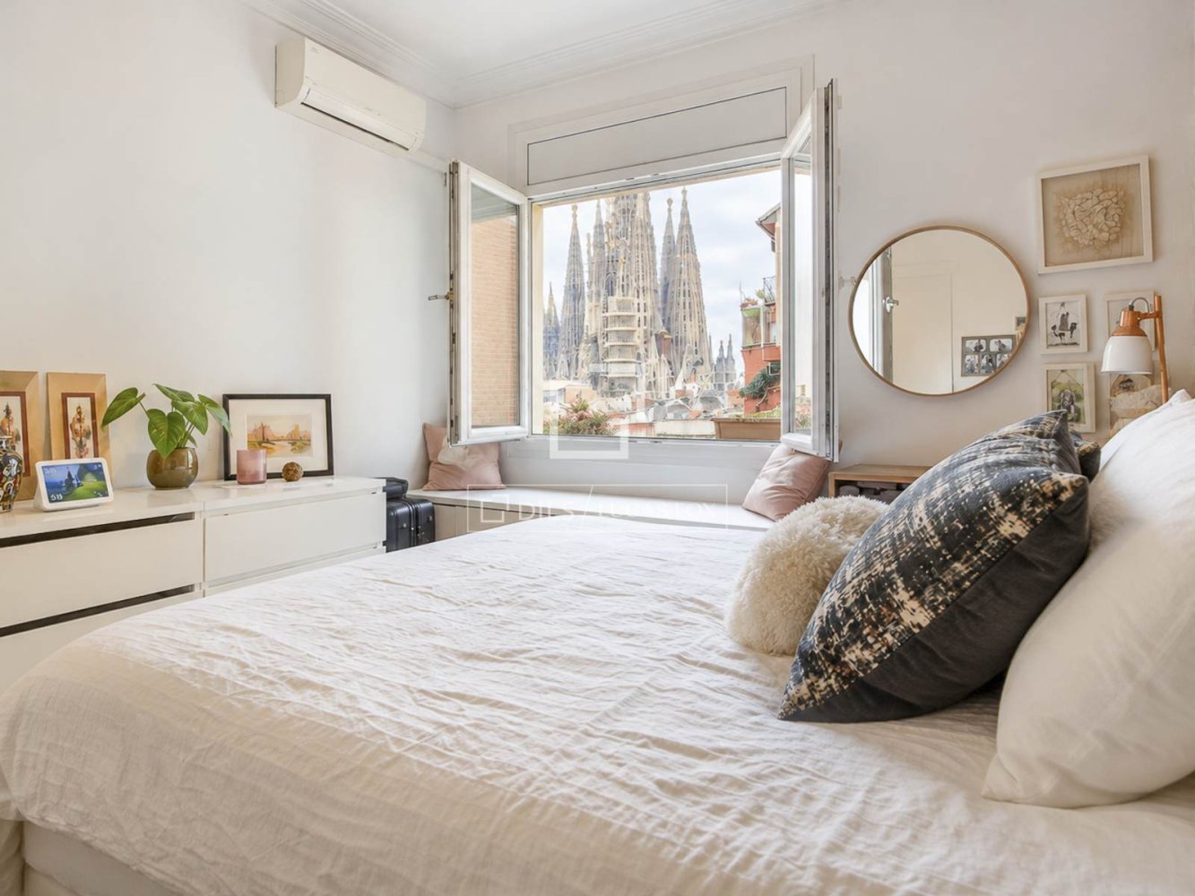Apartment à Barcelona, Espagne 3 chambres, 90 m2 No. 199165