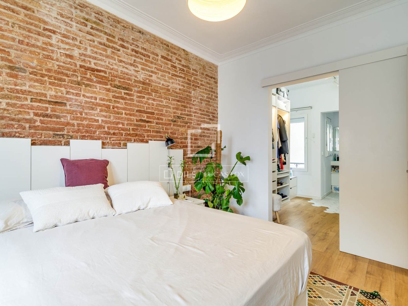 Apartment à Barcelona, Espagne 3 chambres, 90 m2 No. 199165