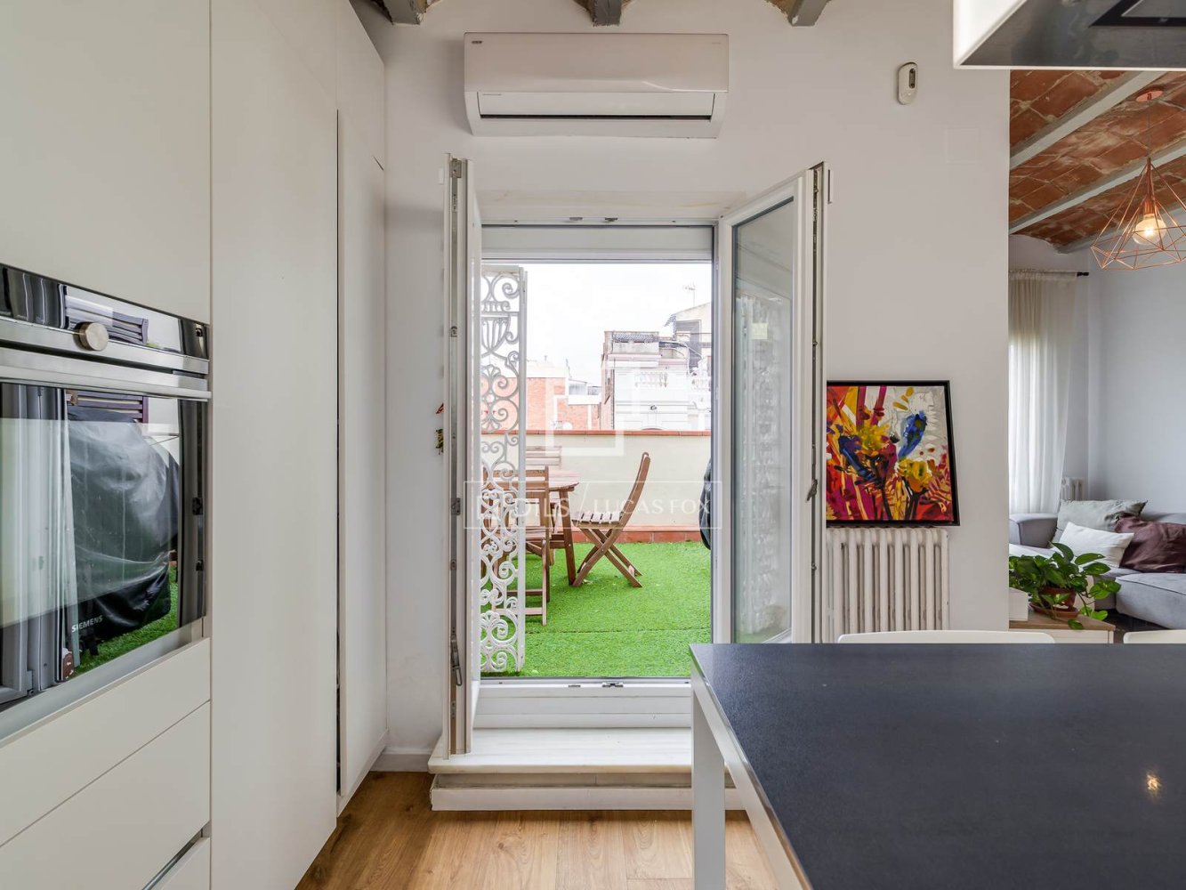 Apartment à Barcelona, Espagne 3 chambres, 90 m2 No. 199165