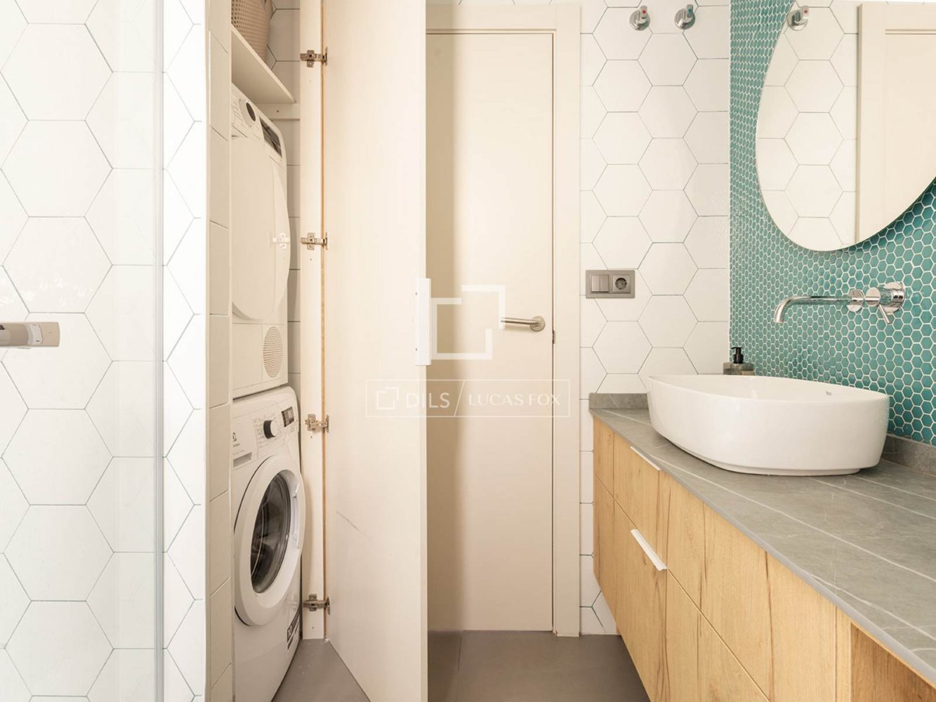 Dzīvoklis Barcelona, Spānijā 3 istabas, 96 m2 Nr. 197111