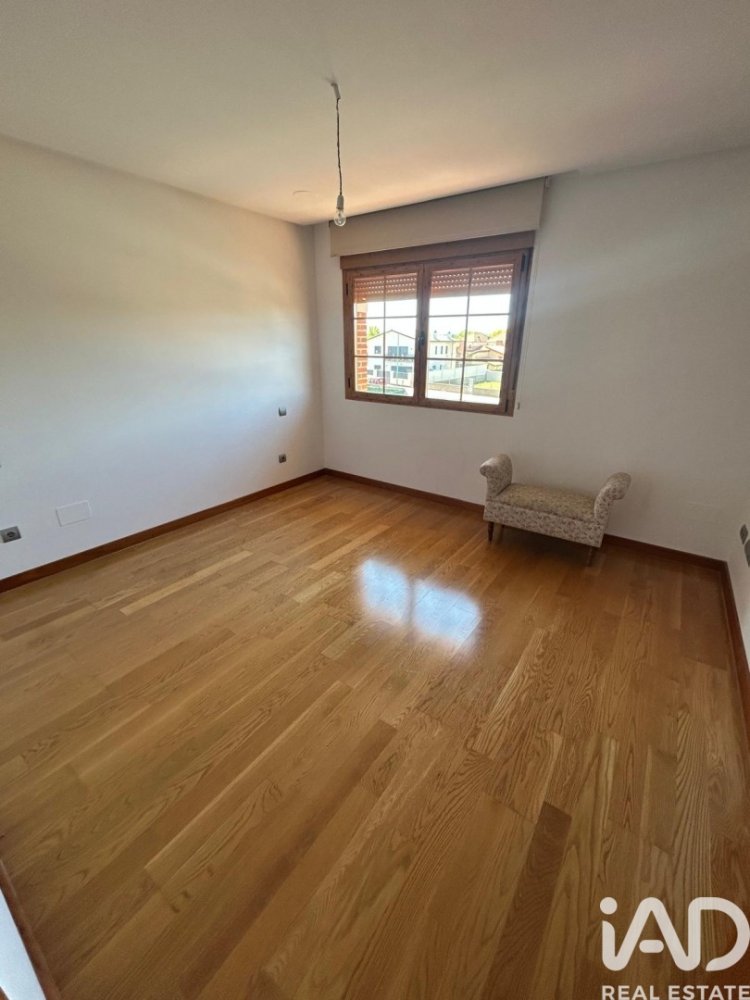 Māja Carbajal de la Legua, Leon, Spānijā 4 istabas, 347 m2 Nr. 197690