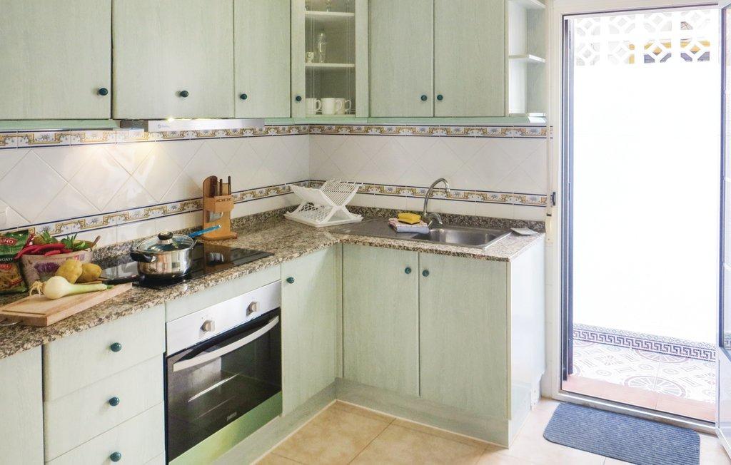 Townhouse in Torrevieja, Alicante, Spain 3 bedrooms, 86 sq.m. No. 198045