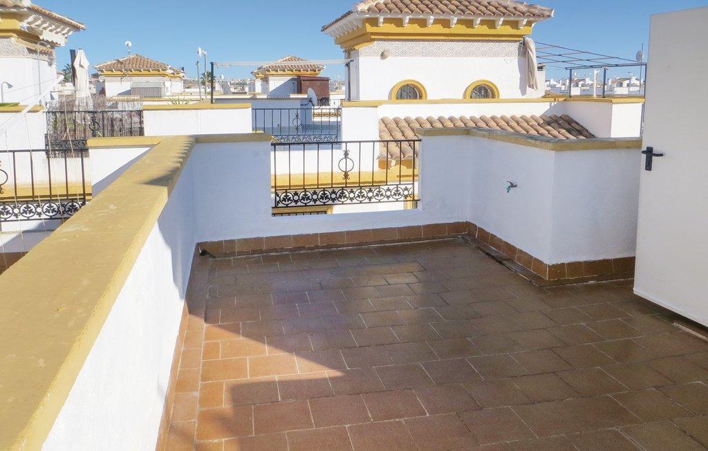 Townhouse in Torrevieja, Alicante, Spain 3 bedrooms, 86 sq.m. No. 198045