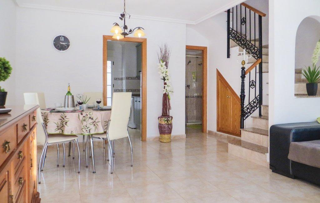 Townhouse in Torrevieja, Alicante, Spain 3 bedrooms, 86 sq.m. No. 198045
