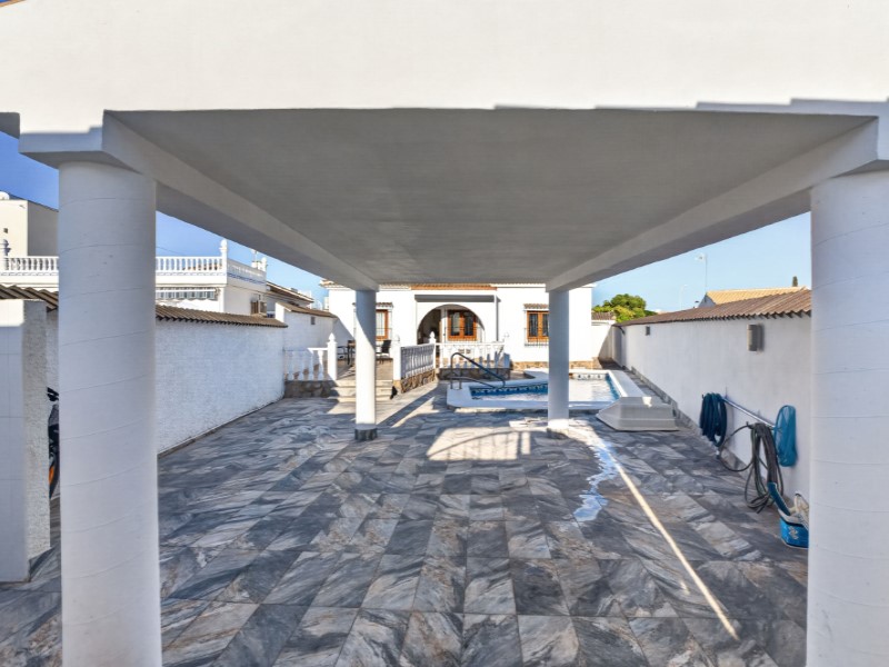 Villa a Torrevieja, Alicante, Spagna 3 camere da letto,  N° 197658