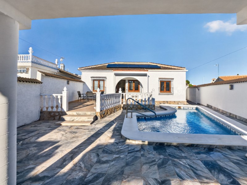 Villa a Torrevieja, Alicante, Spagna 3 camere da letto,  N° 197658