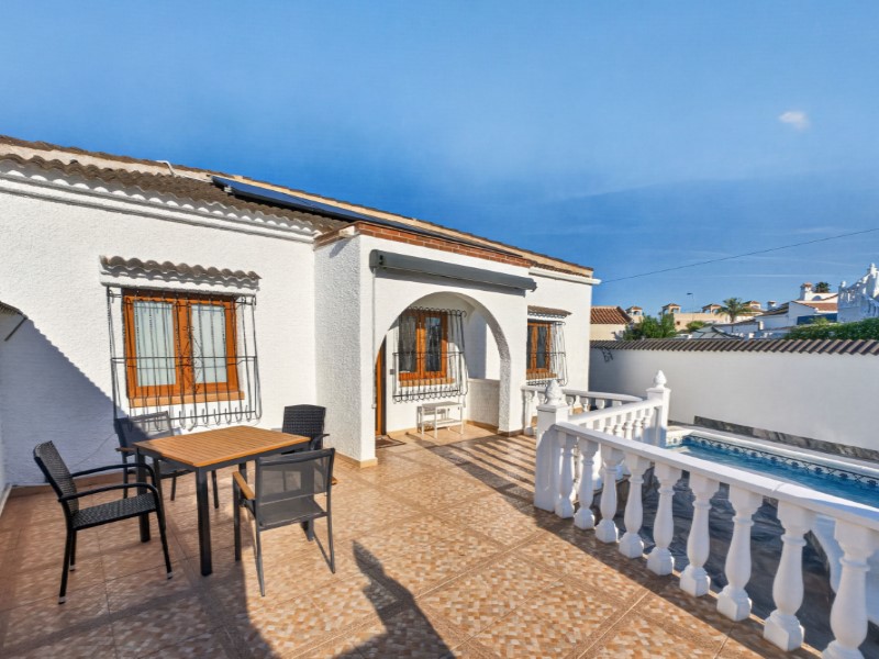Villa a Torrevieja, Alicante, Spagna 3 camere da letto,  N° 197658
