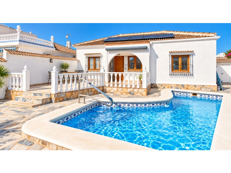 Villa a Torrevieja, Alicante, Spagna 3 camere da letto,  N° 197658