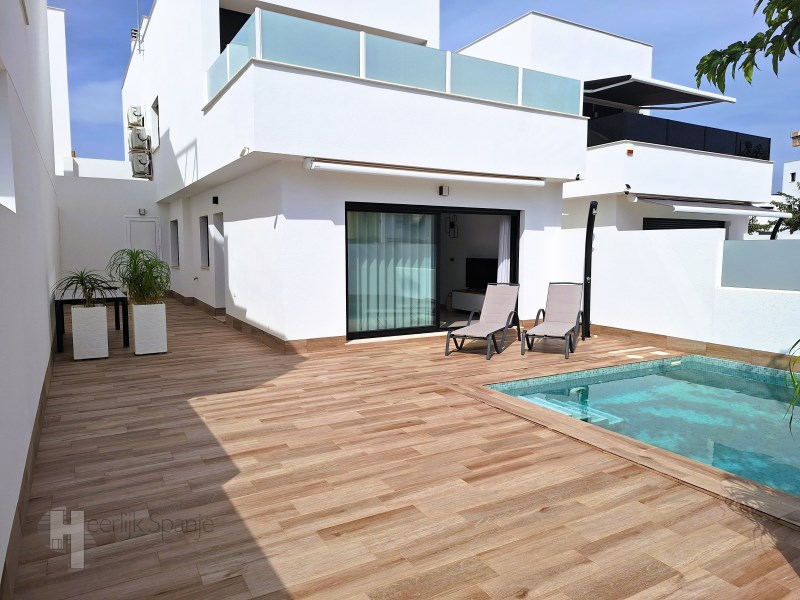 Villa en San Pedro del Pinatar, Murcia, España 3 dormitorios,  No. 198852