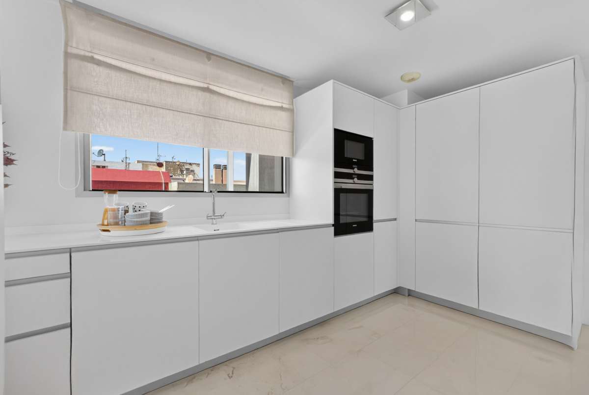 Appartamento a Torrevieja, Alicante, Spagna 4 camere da letto, 134 mq. N° 199942