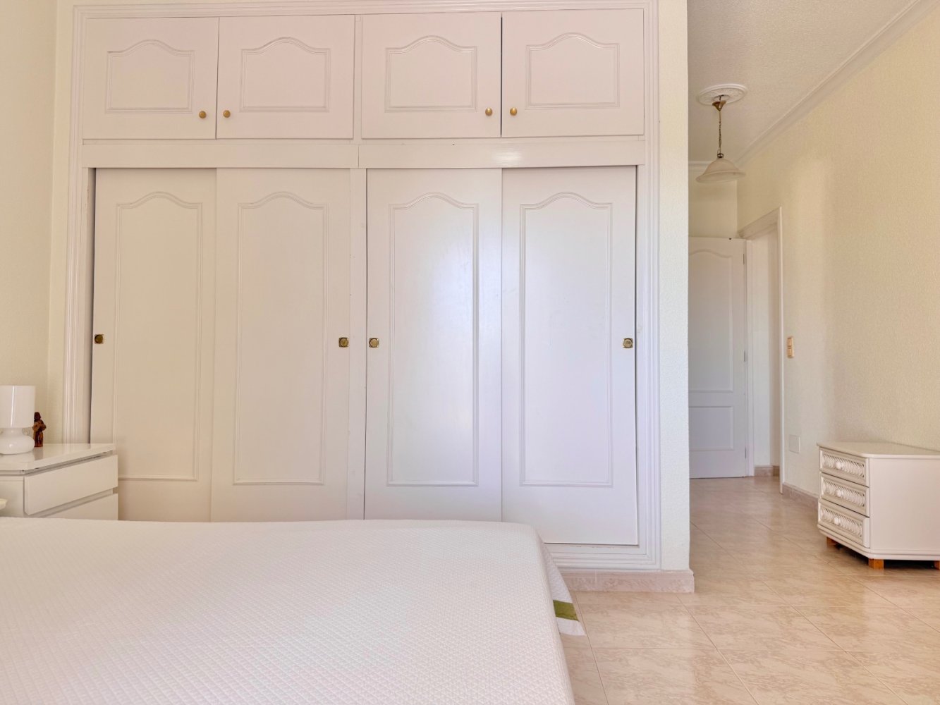 Villa in Alicante, Spanien 4 Schlafzimmer, 230 m2 Nr. 197280