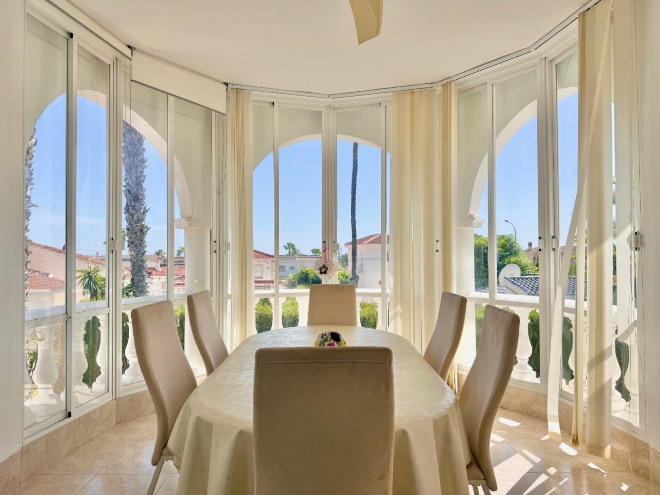 Villa in Alicante, Spanien 4 Schlafzimmer, 230 m2 Nr. 197280