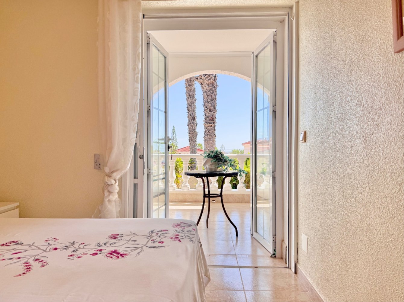 Villa in Alicante, Spanien 4 Schlafzimmer, 230 m2 Nr. 197280