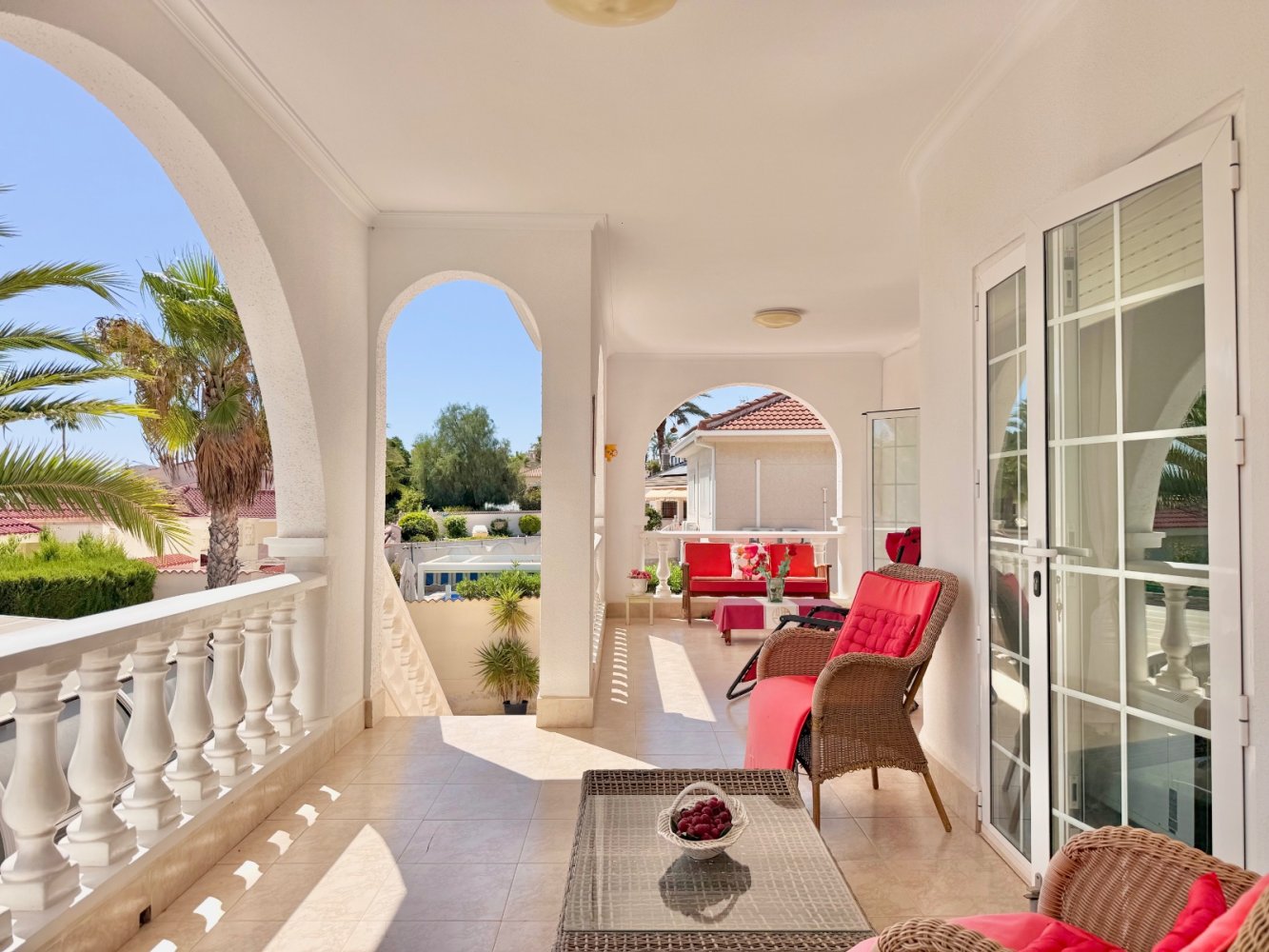 Villa in Alicante, Spanien 4 Schlafzimmer, 230 m2 Nr. 197280