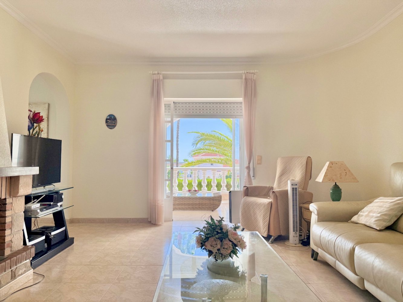 Villa in Alicante, Spanien 4 Schlafzimmer, 230 m2 Nr. 197280