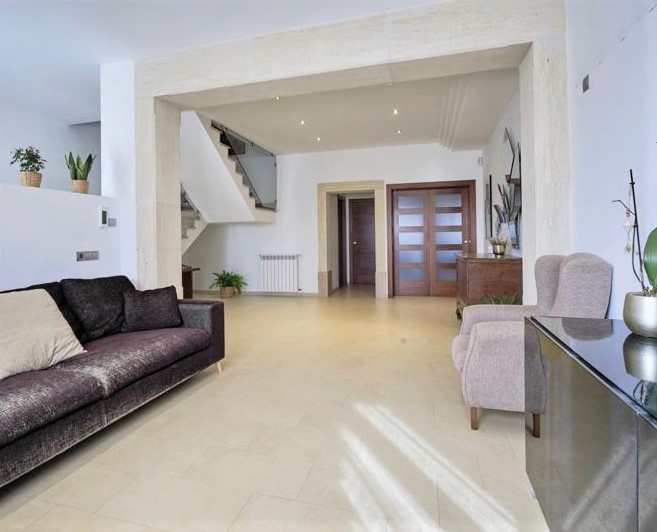 Villa en Maria De La Salut, Mallorca, España 4 dormitorios, 389 m2 No. 198773