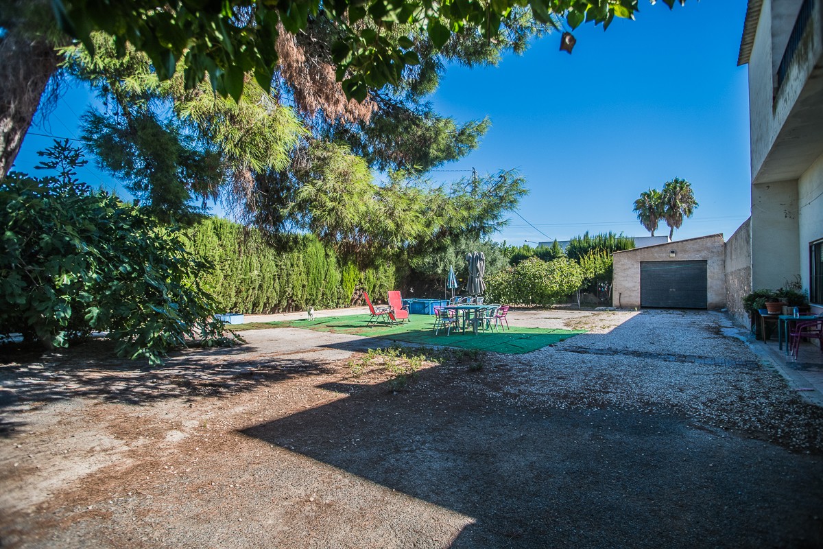 Villa a Orihuela, Alicante, Spagna 4 camere da letto, 362 mq. N° 197427