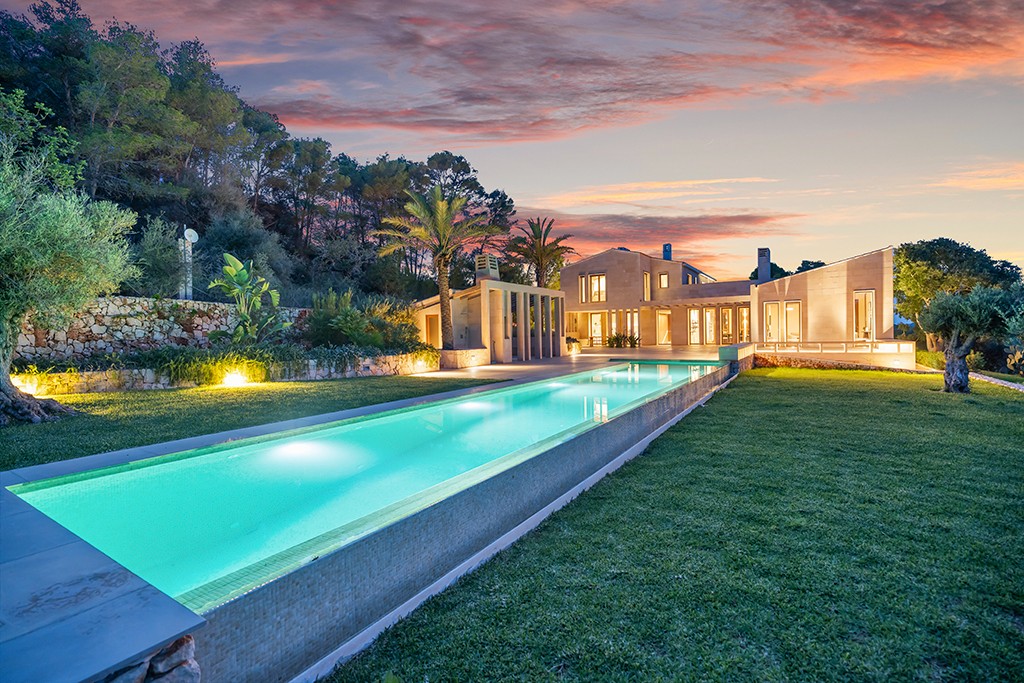 Villa a Cala D'or, Mallorca, Spagna 5 camere da letto, 453 mq. N° 198225