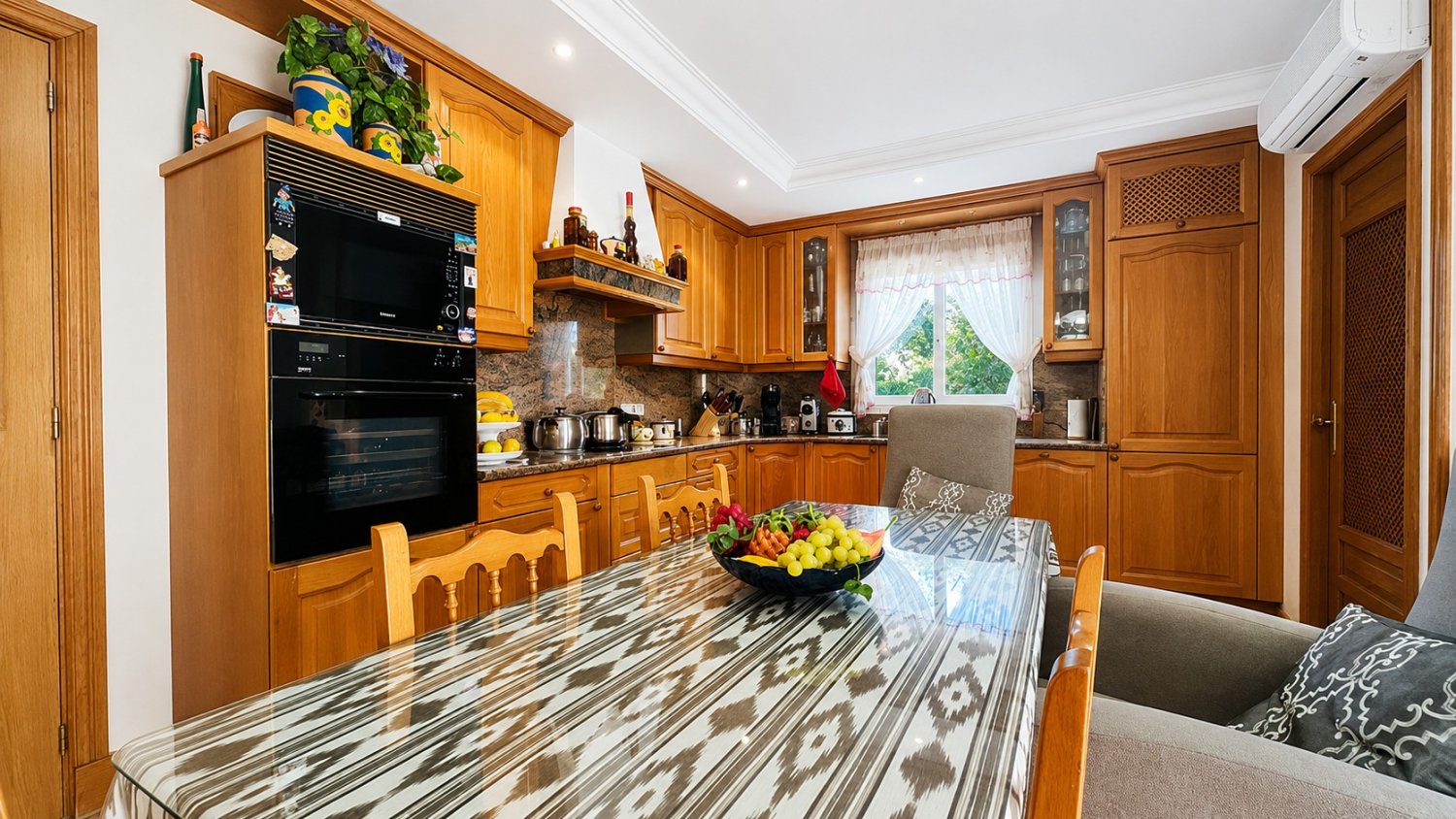 Villa in Santa Ponsa, Mallorca, Spain 6 bedrooms, 247 sq.m. No. 198844