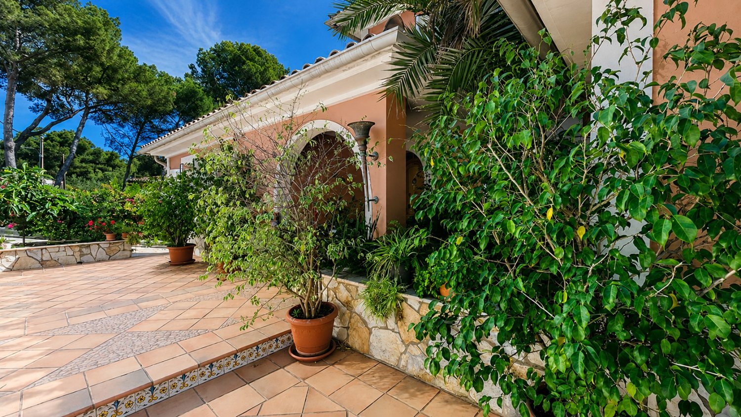 Villa in Santa Ponsa, Mallorca, Spain 6 bedrooms, 247 sq.m. No. 198844
