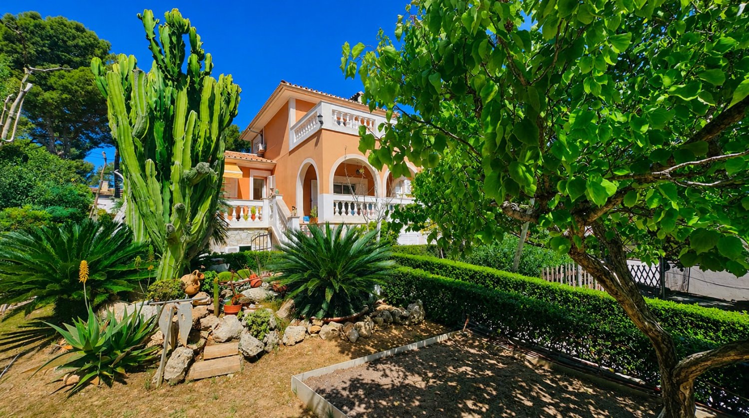 Villa in Santa Ponsa, Mallorca, Spain 6 bedrooms, 247 sq.m. No. 198844