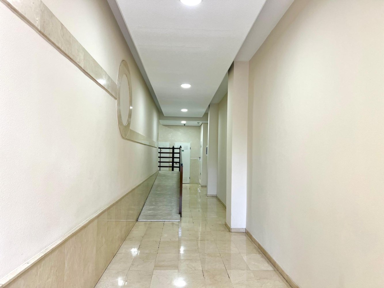 Apartment à Torrevieja, Alicante, Espagne 4 chambres, 118 m2 No. 199182