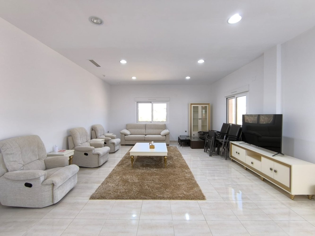 Villa en Pinoso, Alicante, España 4 dormitorios, 209 m2 No. 198926