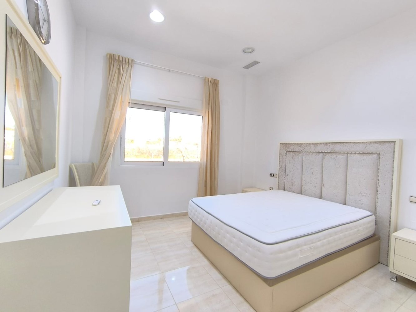 Villa en Pinoso, Alicante, España 4 dormitorios, 209 m2 No. 198926